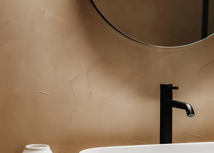 Orias & Farm מלון